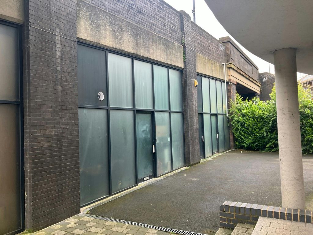 Property photo 2 of 9 Ext 2.Jpg