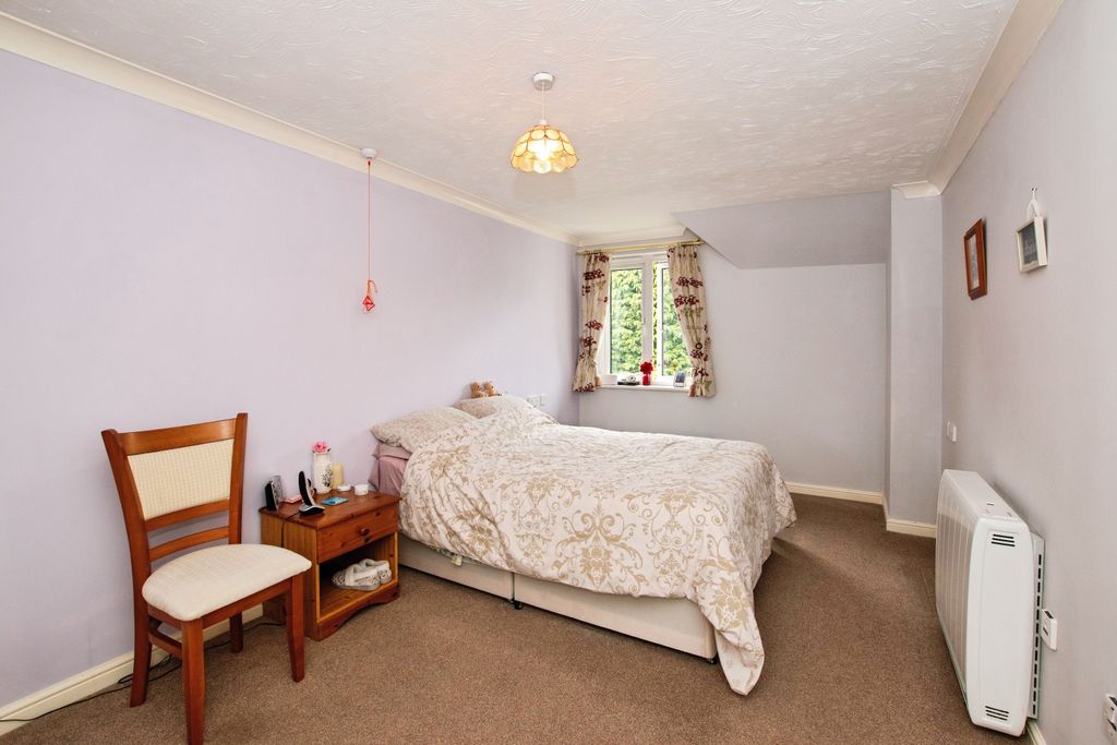 Property photo 3 of 14 Bedroom