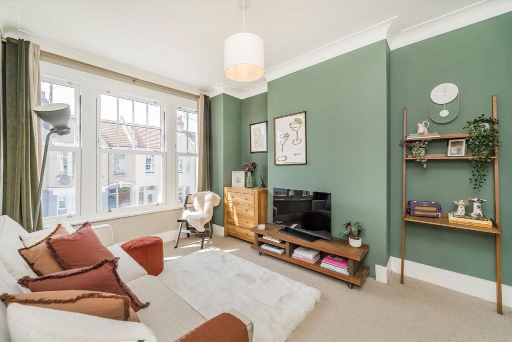 Property photo 1 of 9