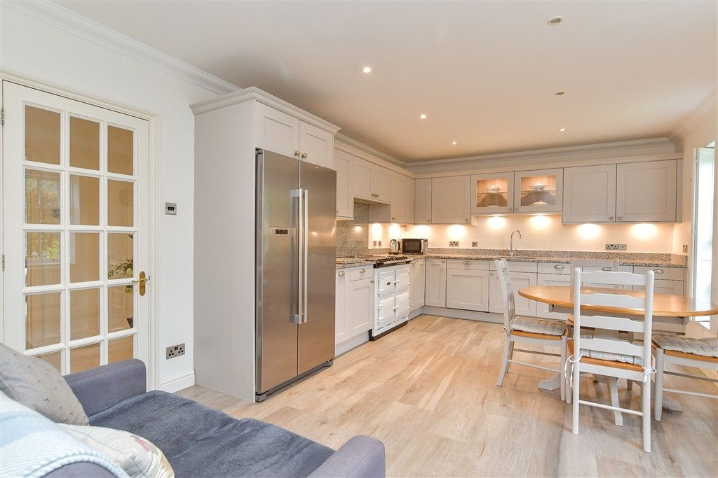 Property photo 2 of 12 Kitchen/ Breakfast Room