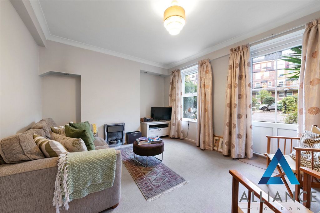 Property photo 2 of 17 Picture No. 07