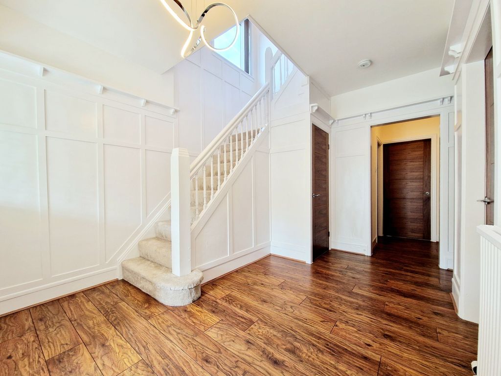 Property photo 2 of 37