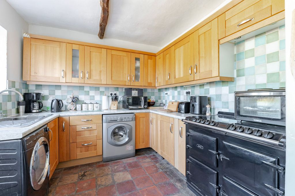 Property photo 3 of 20