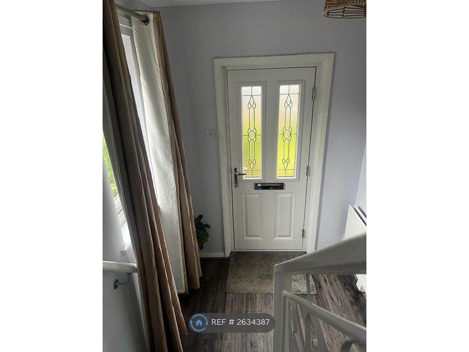 Property photo 3 of 35