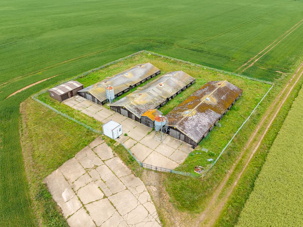 Property photo 1 of 10 4975730