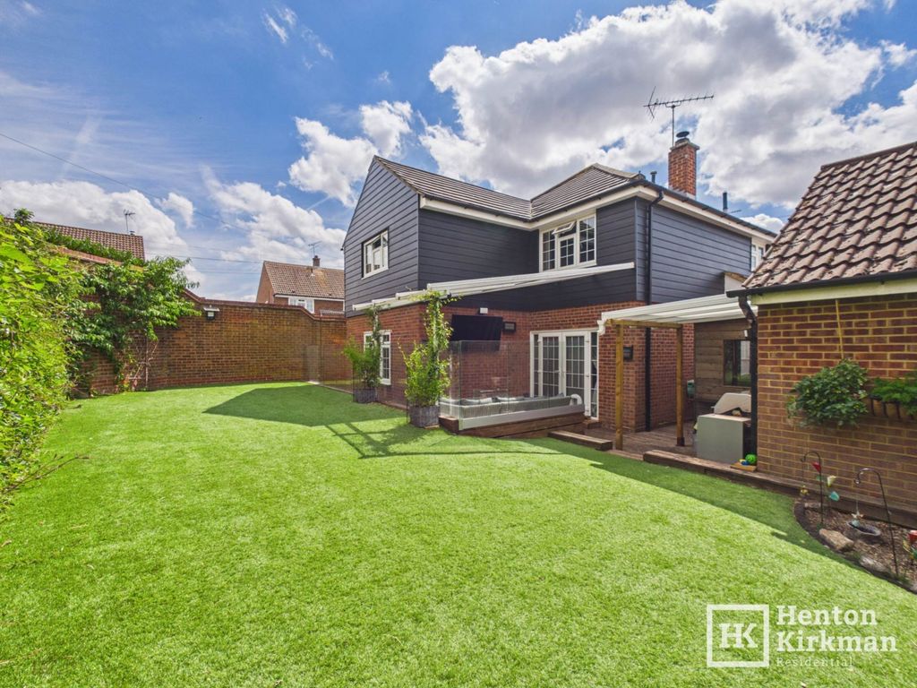 Property photo 2 of 28