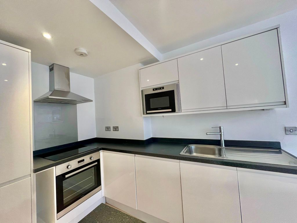 Property photo 2 of 4 Kitchen