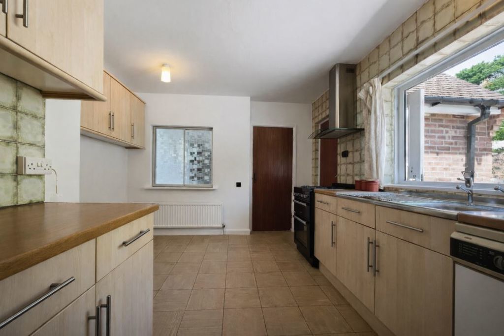 Property photo 2 of 16 Photo 2