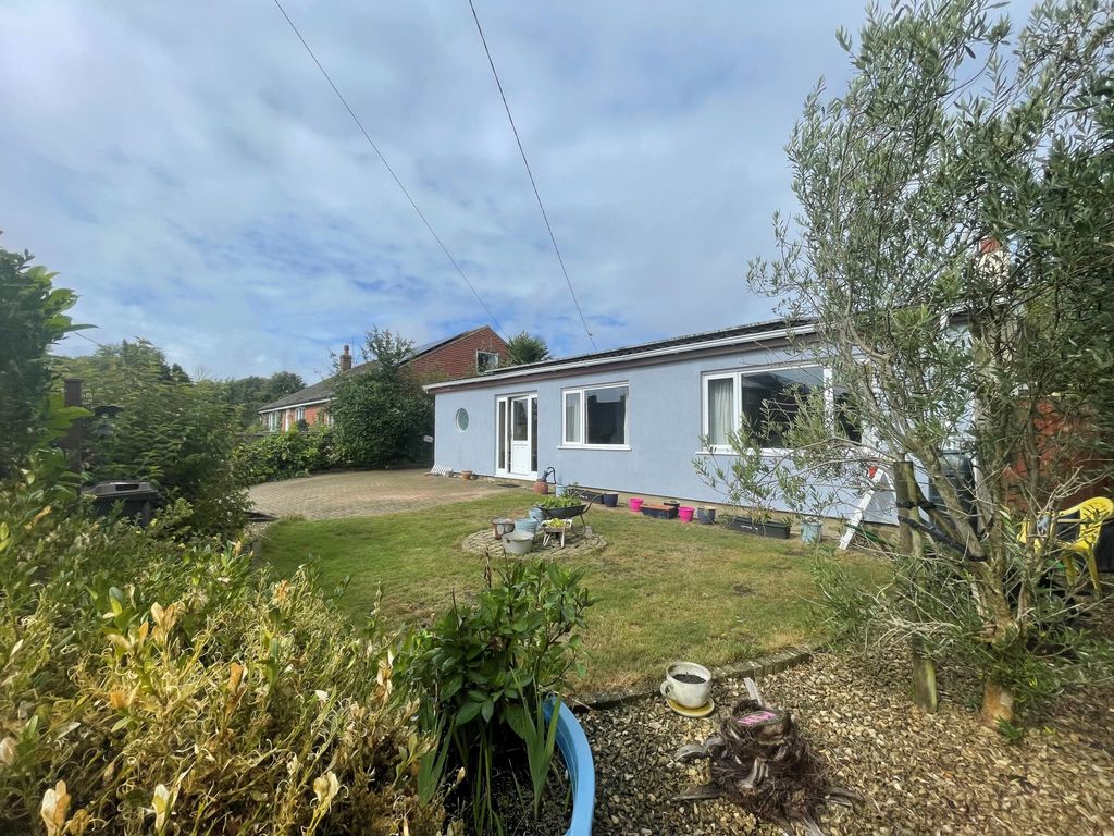 Property photo 1 of 11 Photo 1