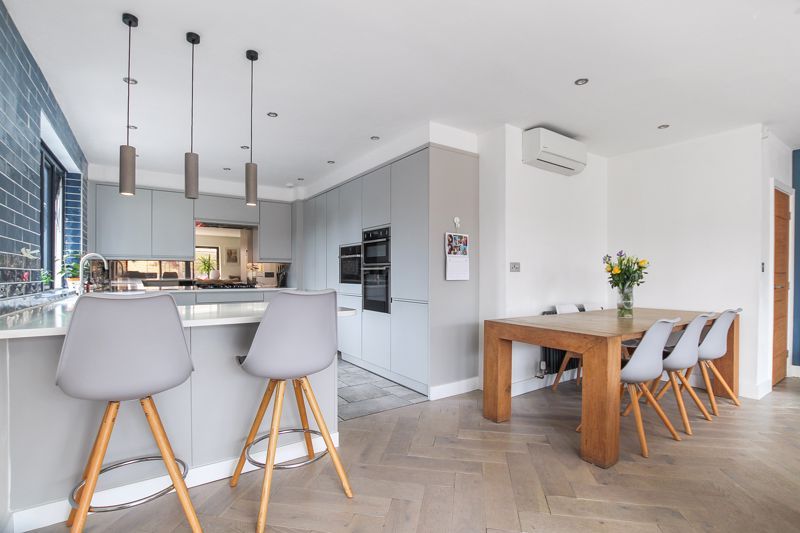 Property photo 3 of 24 Photo 22