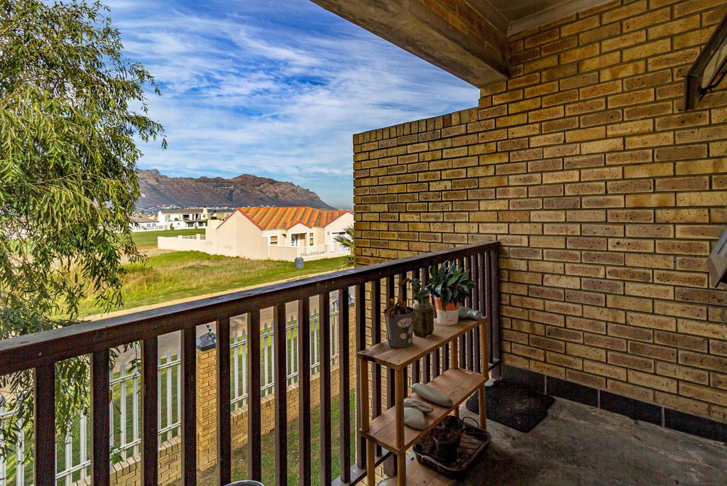 Property photo 2 of 30 Sw1701768