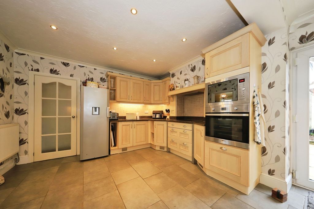 Property photo 3 of 17 Photo