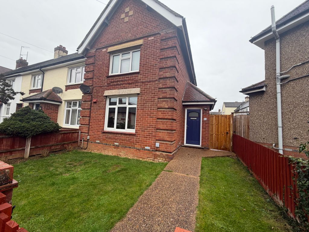 Property photo 1 of 9 Bathroom