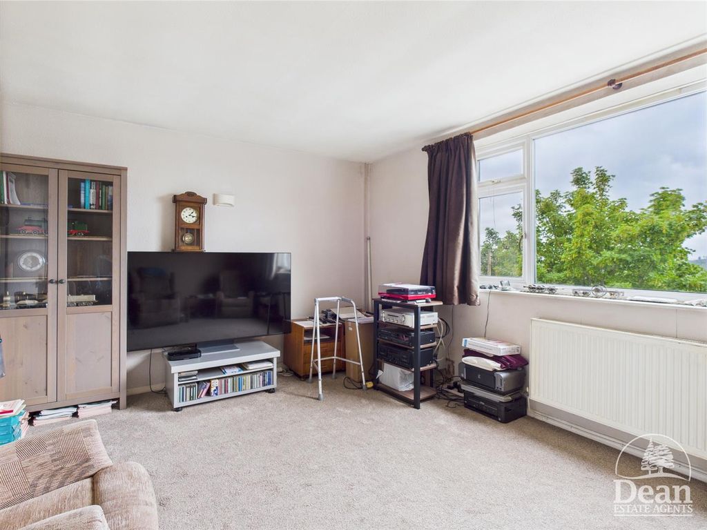 Property photo 3 of 7