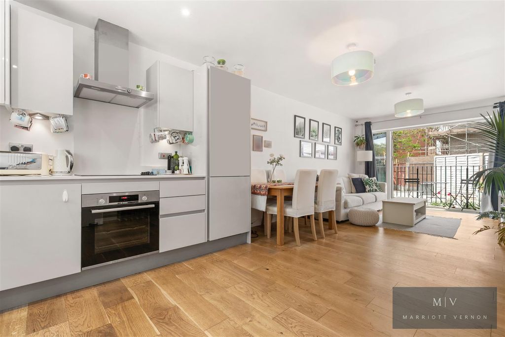Property photo 1 of 17 Stag Court 2 N MV-12.Jpg