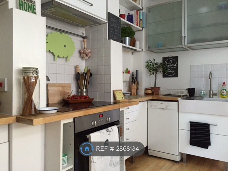 Property photo 3 of 13 Large Kitchen With Dishwasher