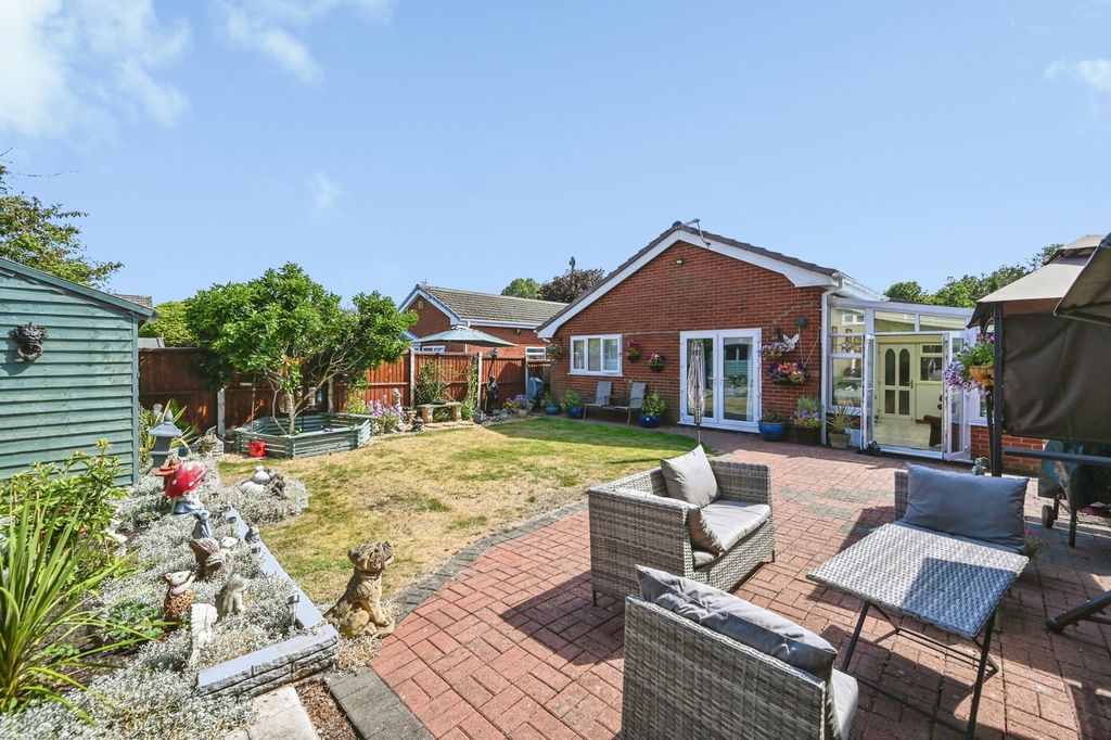 Property photo 1 of 17 Pbox-Img.Jpg