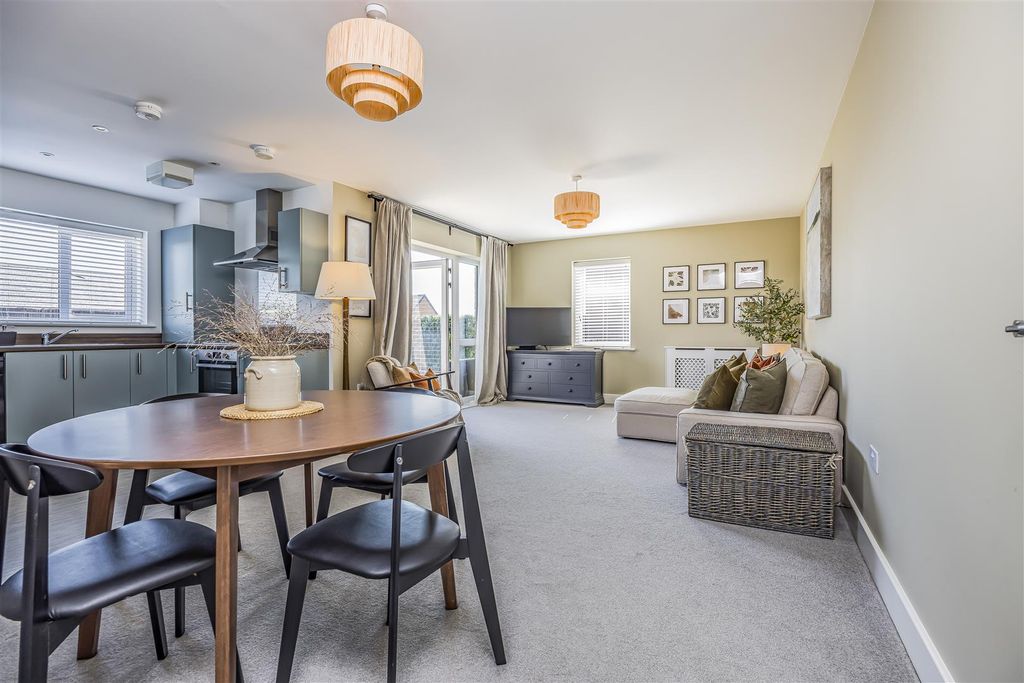 Property photo 3 of 22 Titchfield Close, Havant-Porticomarketing-Nexa-14.