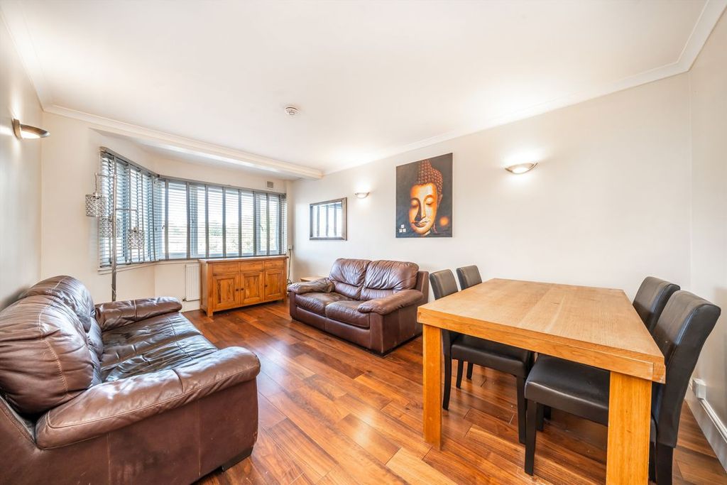 Property photo 2 of 5