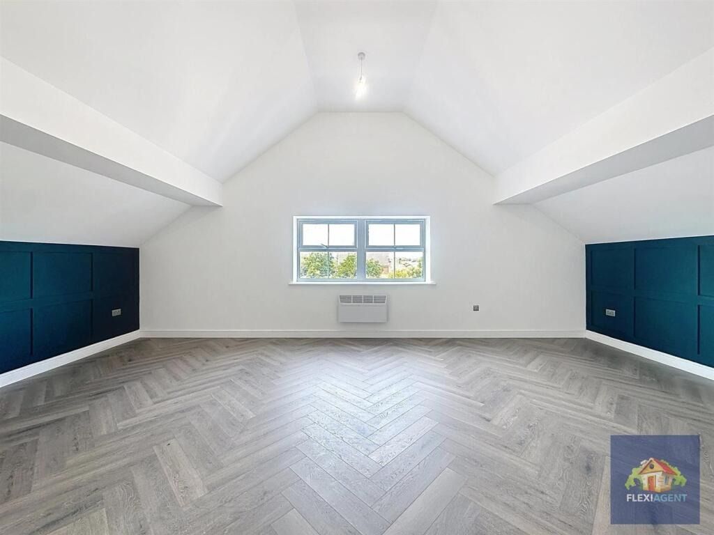 Property photo 3 of 37 4309525