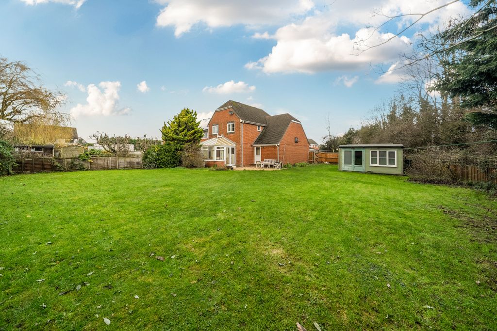 Property photo 1 of 28 13890134693978025d11A