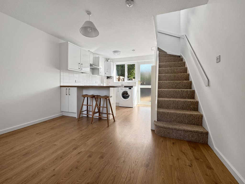 Property photo 2 of 11 Ground Floor