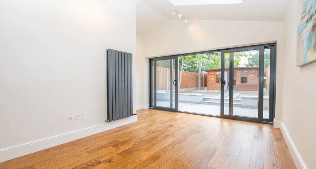 Property photo 2 of 9 Photo 2