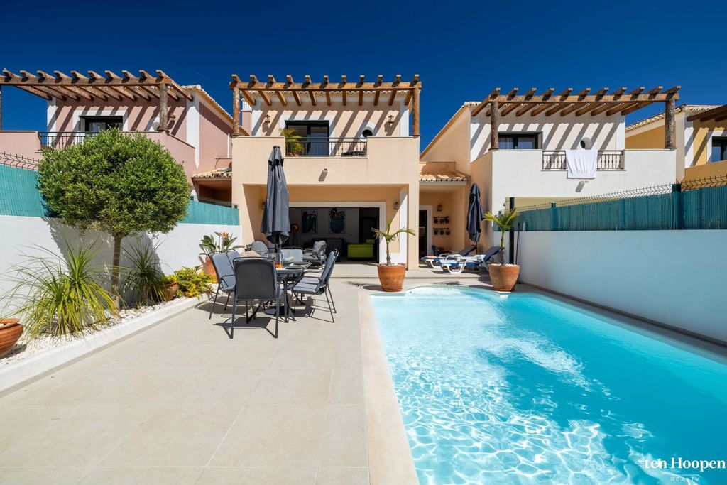 Property photo 1 of 30