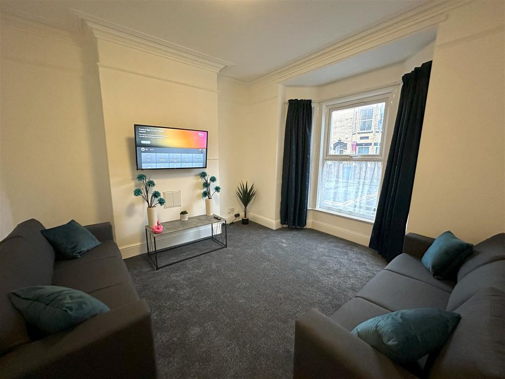Property photo 1 of 13 Front Room.Jpg