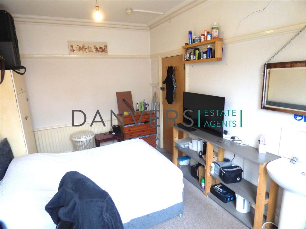 Property photo 3 of 6 P1180436.Jpg