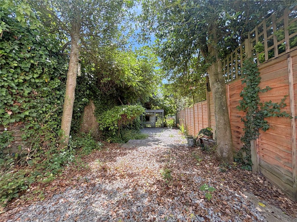 Property photo 2 of 18 Picture No. 61