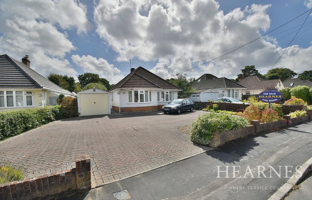Property photo 1 of 12