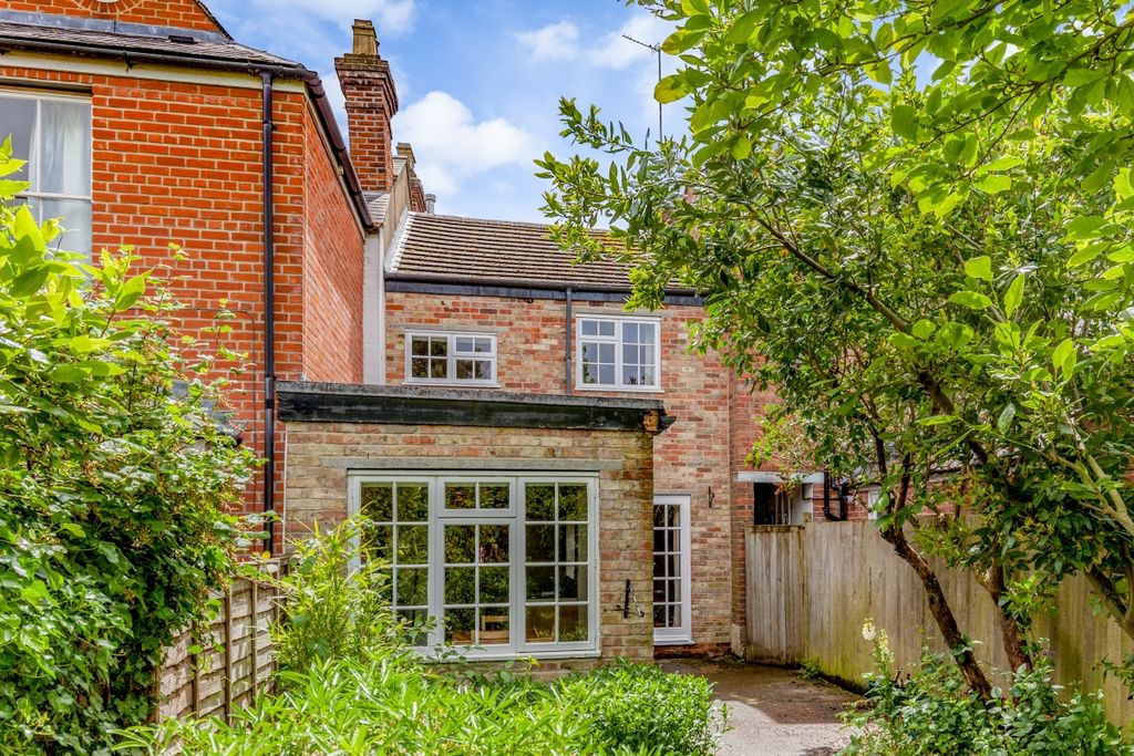 Property photo 3 of 10 96103