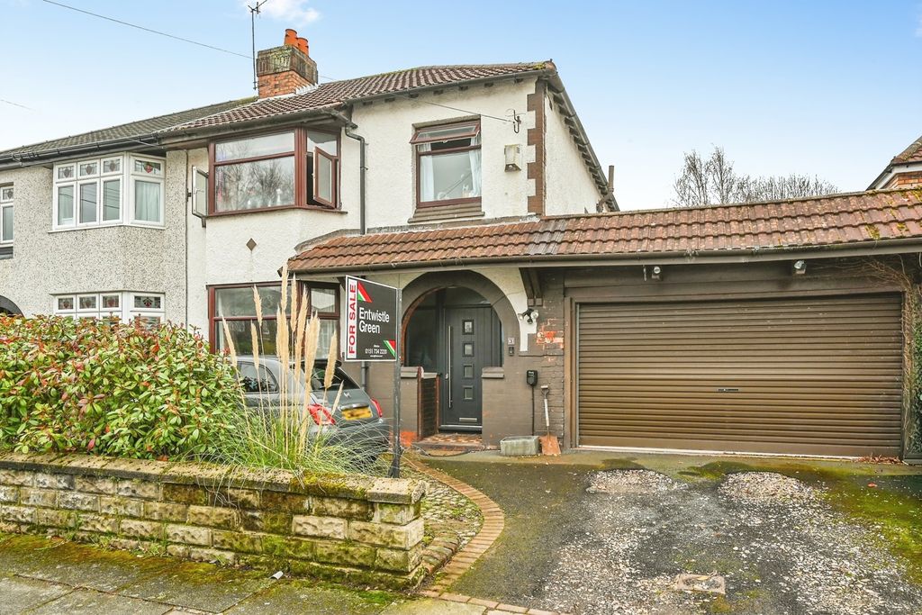 Property photo 1 of 16 Pbox-Img.Jpg