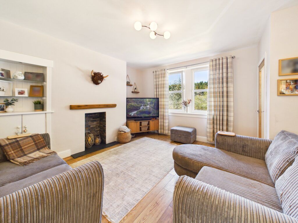 Property photo 3 of 24