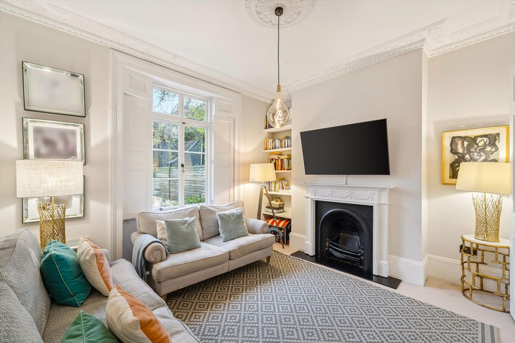 Property photo 1 of 19 Image