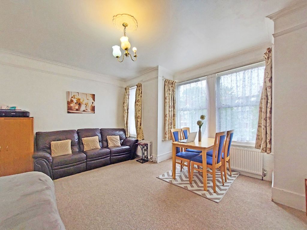 Property photo 3 of 11 4407883