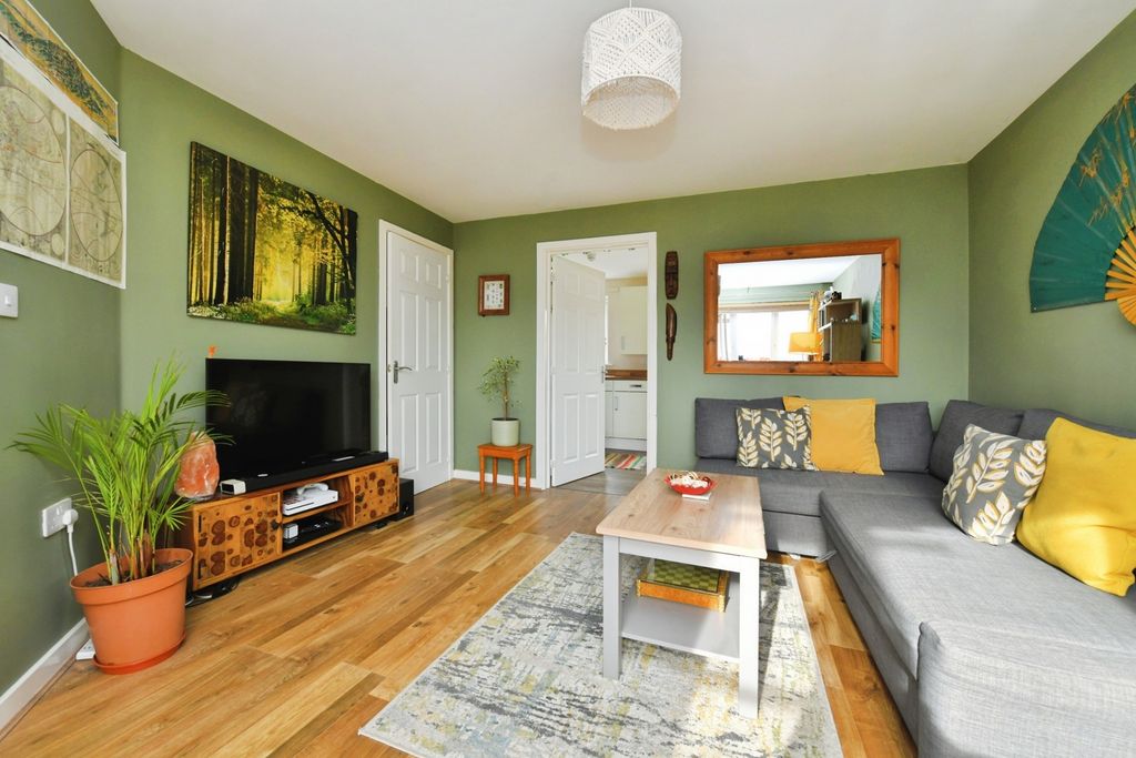 Property photo 3 of 17 Pbox-Img.Jpg