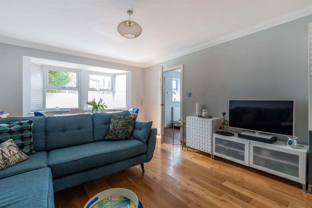 Property photo 3 of 28 St Fagans Road 2A-19.Jpg