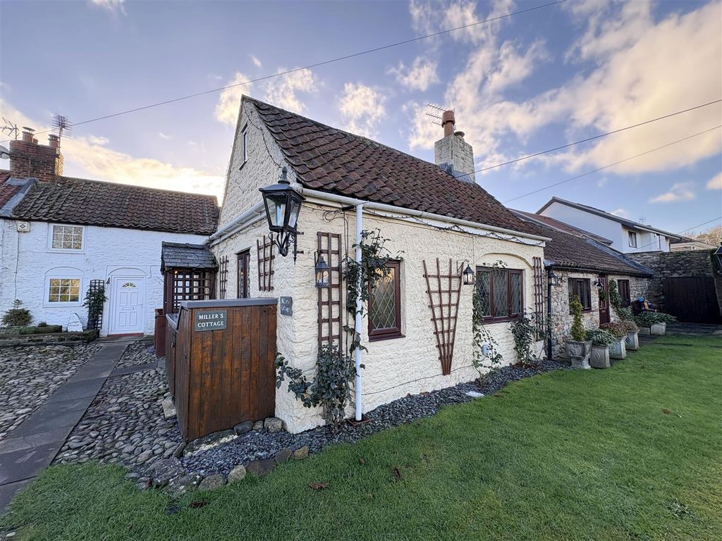 Property photo 1 of 25 Externally