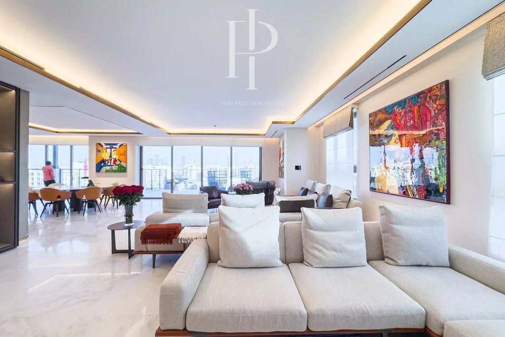 Property photo 2 of 33