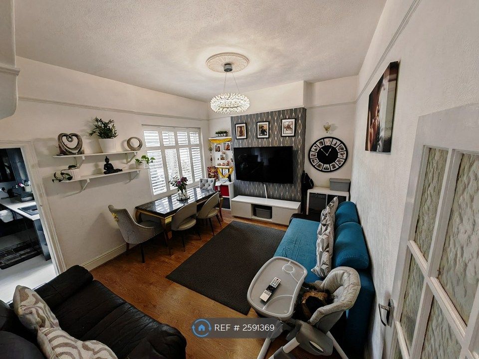 Property photo 2 of 16