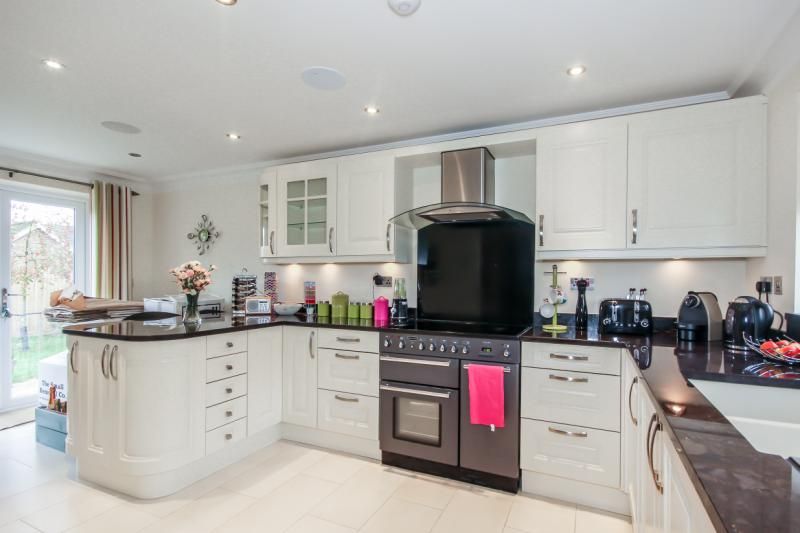 Property photo 3 of 15 Kitchen