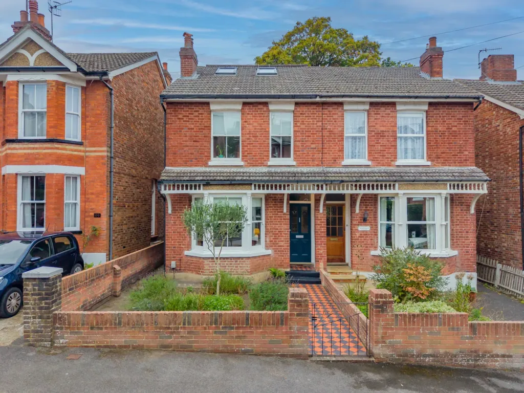 Property photo 1 of 33