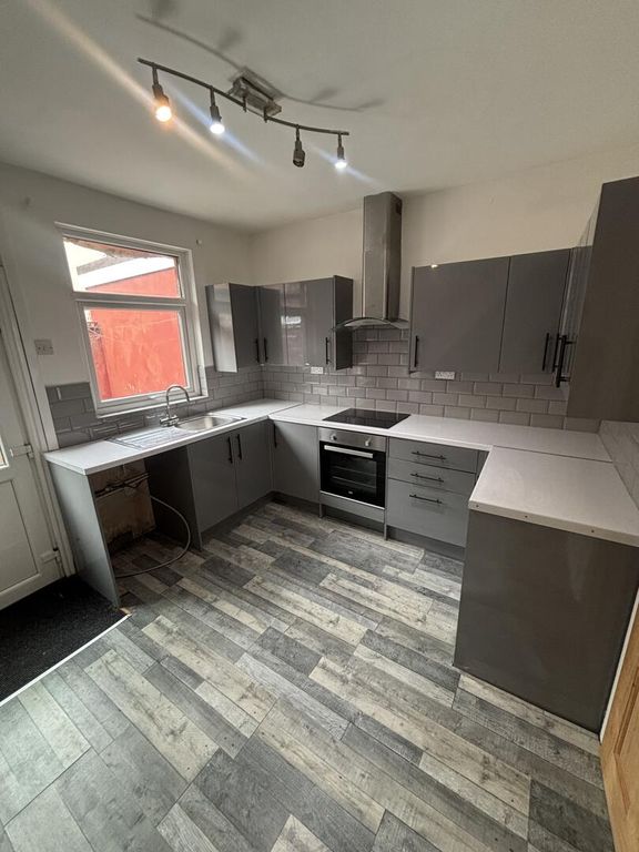 Property photo 3 of 15 Kitchen