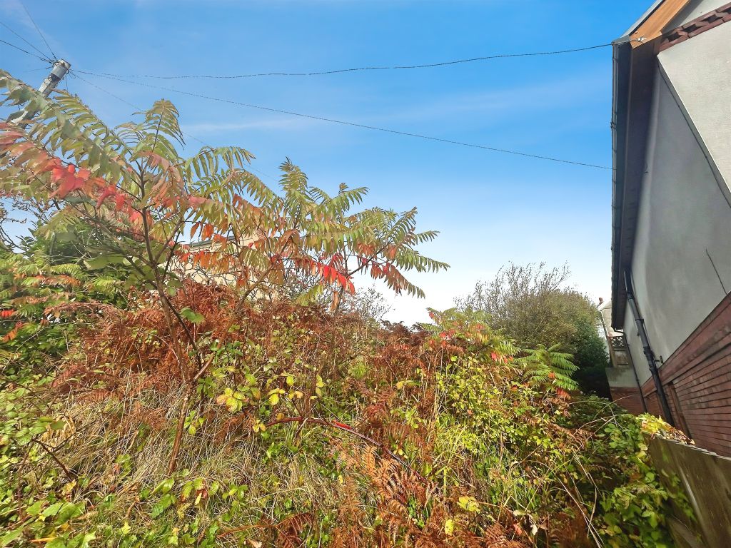 Property photo 3 of 7