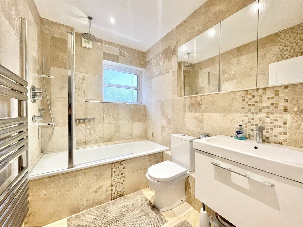 Property photo 3 of 8 Picture No. 26