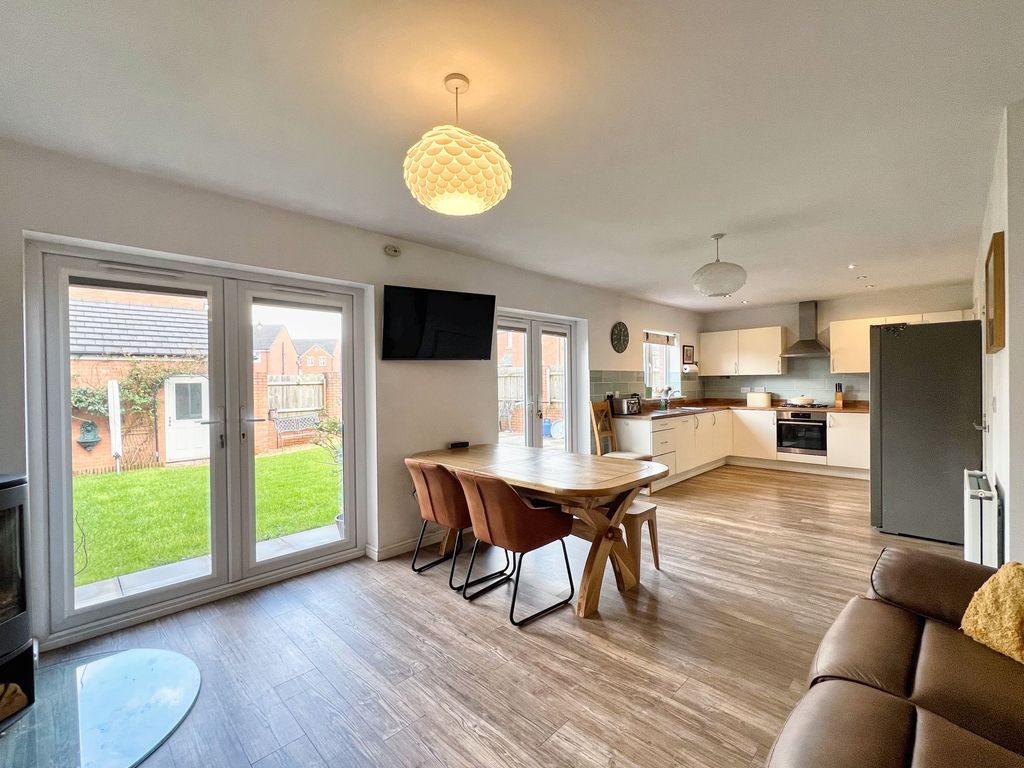 Property photo 2 of 22