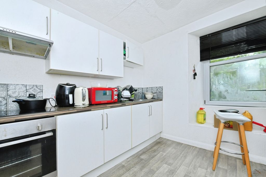 Property photo 3 of 22 Pbox-Img.Jpg