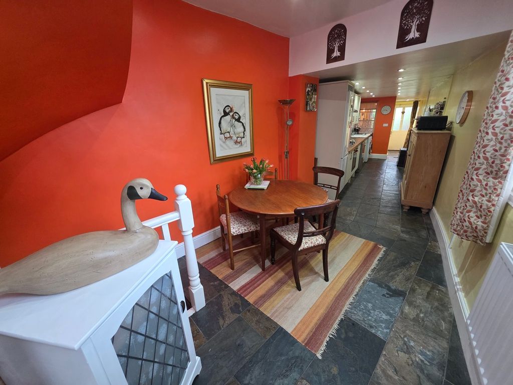 Property photo 2 of 24